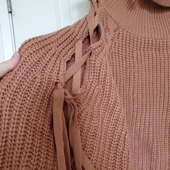 Essue turtleneck sweater - Picture 4 of 11